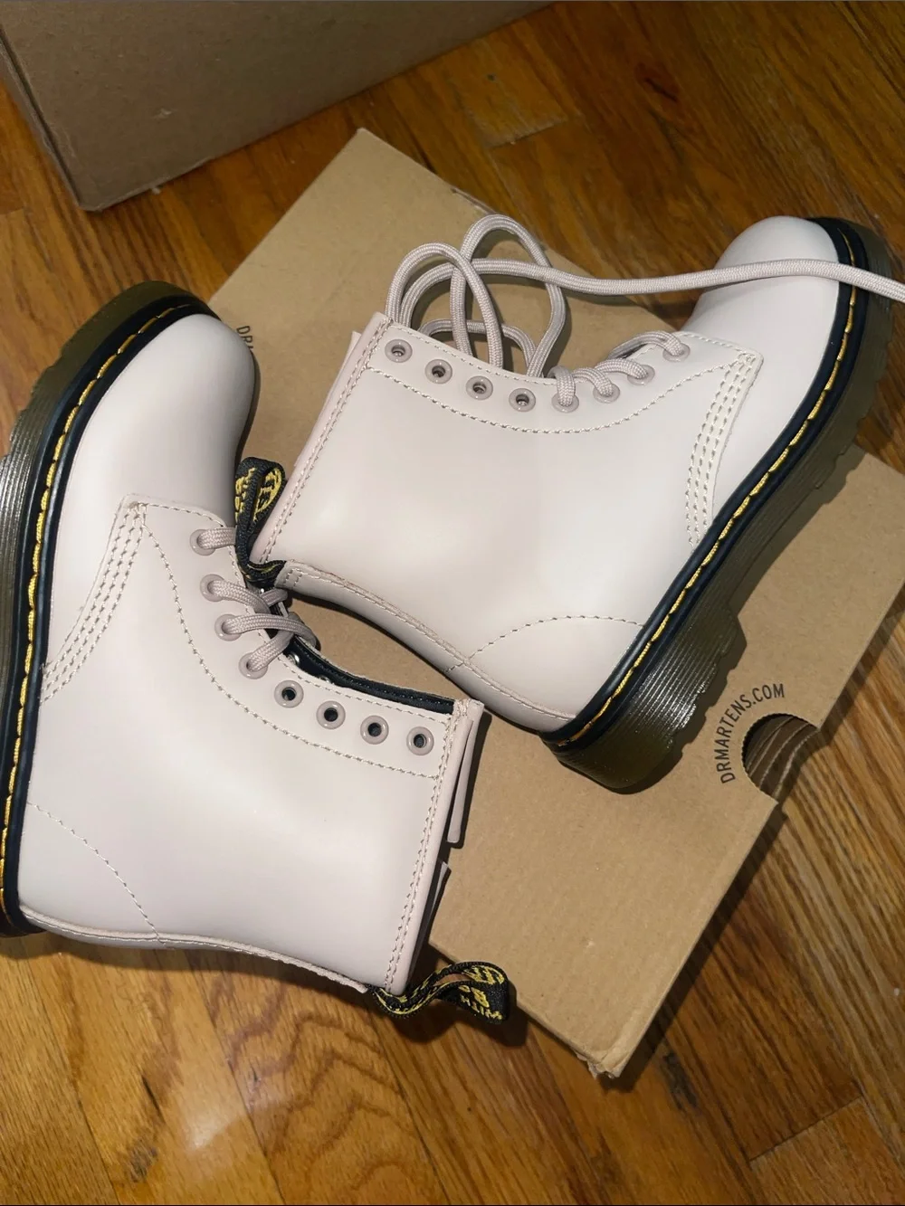 As is dr marten vintage taupe size 11